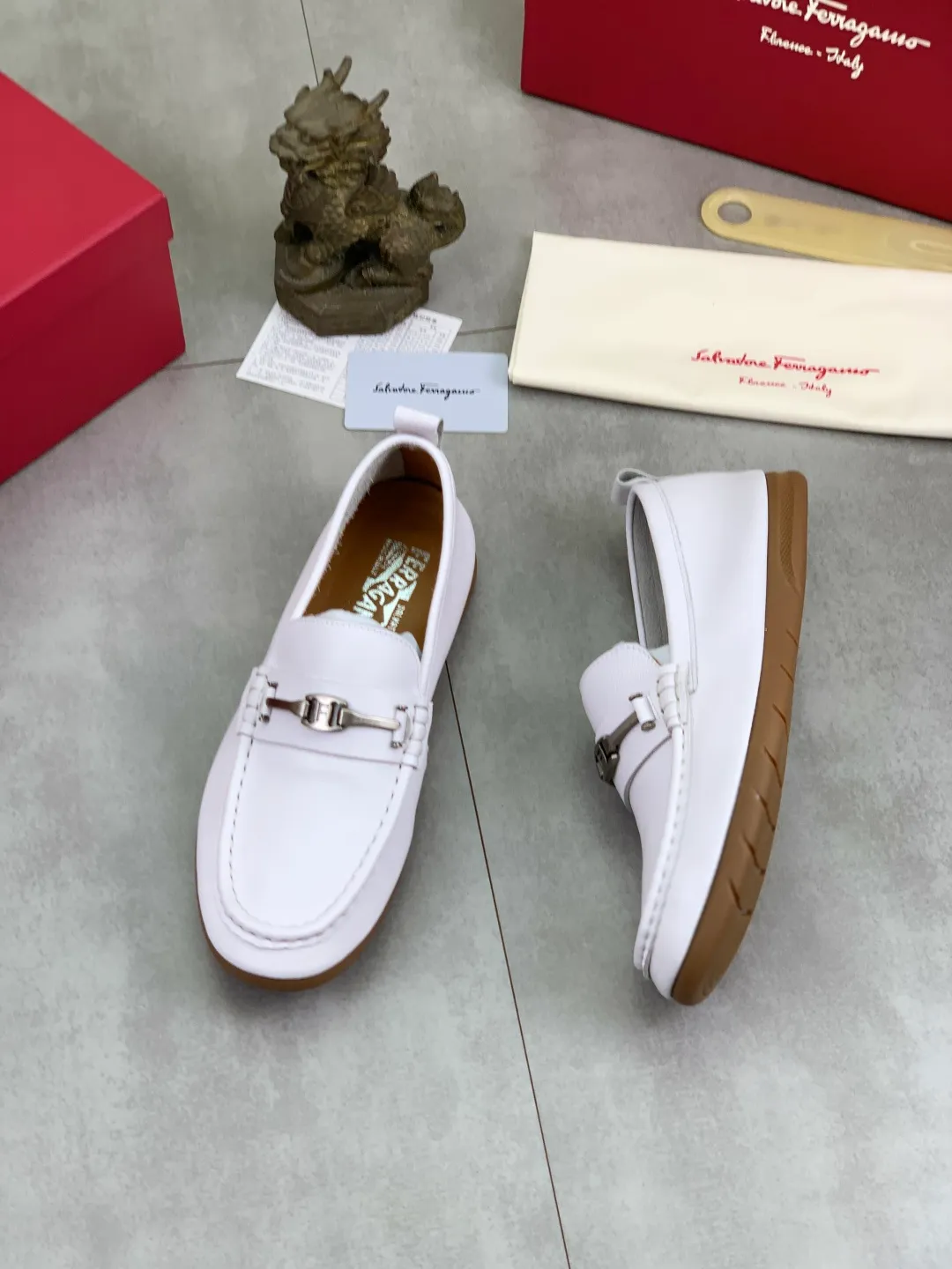 Men's shoes 💰P480 New model [Ferragamo/Ferragamo] Latest model Original imported calfskin, imported pigskin lining + original luxury metal buckle + original rubber outsole Soft and comfortable Size number: 38-44